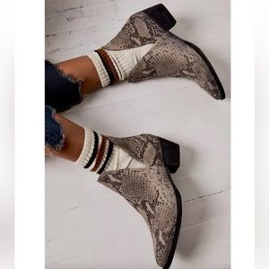 NWT / NEW IN BOX - Free People Leather Python Animal Charm Bootie Sz EU36 / US6